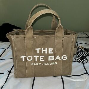 Marc Jacobs The Small Tote Bag